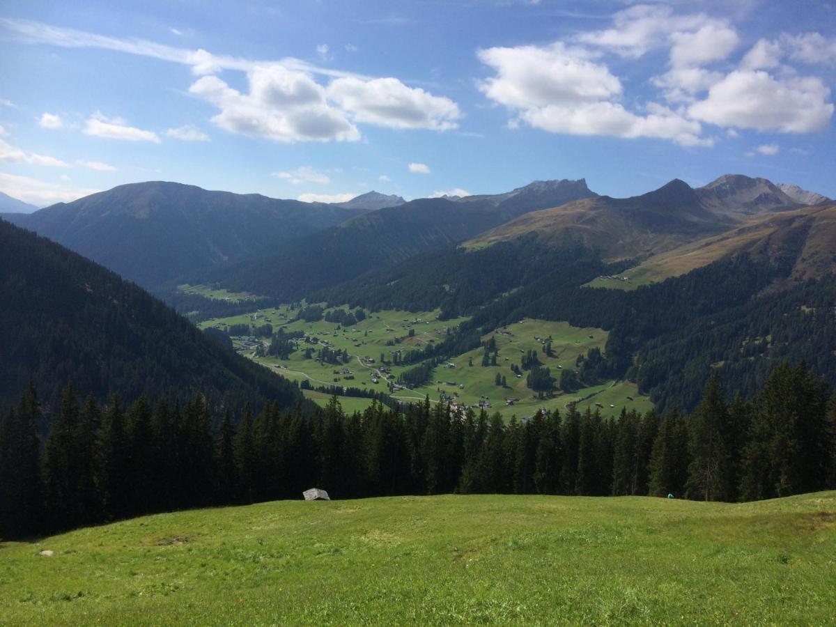 Landhuus Frauenkirch Hotell Exteriör bild