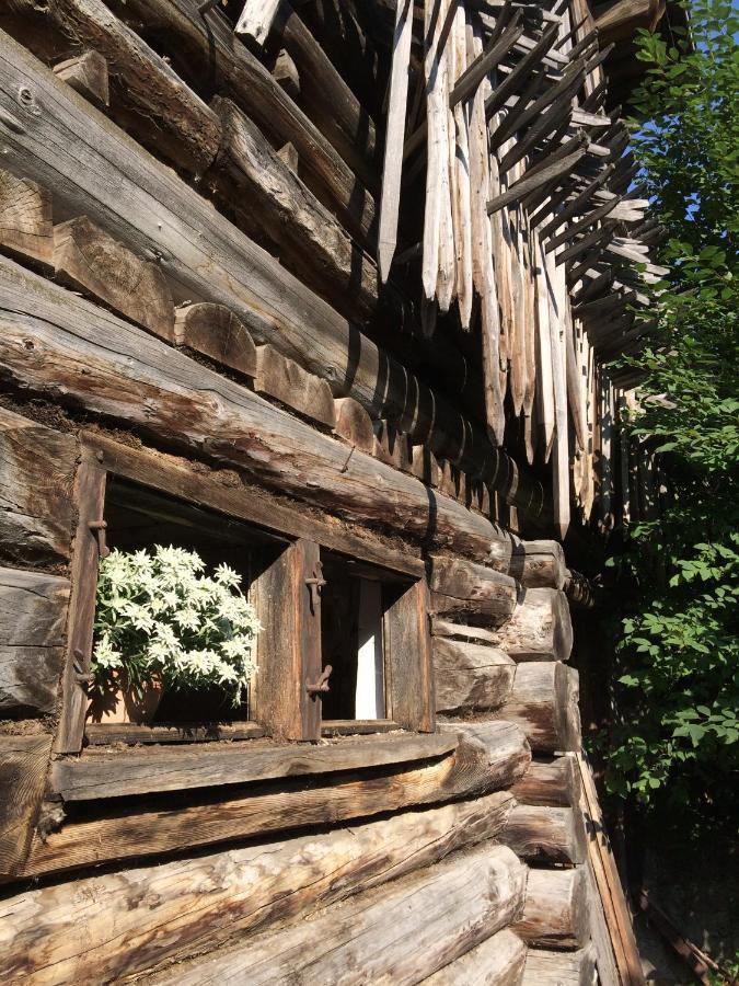 Landhuus Frauenkirch Hotell Exteriör bild