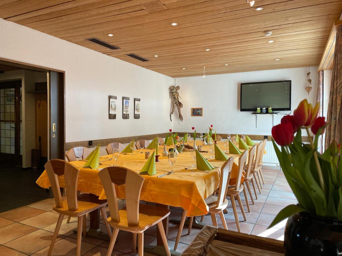 Landhuus Frauenkirch Hotell Exteriör bild