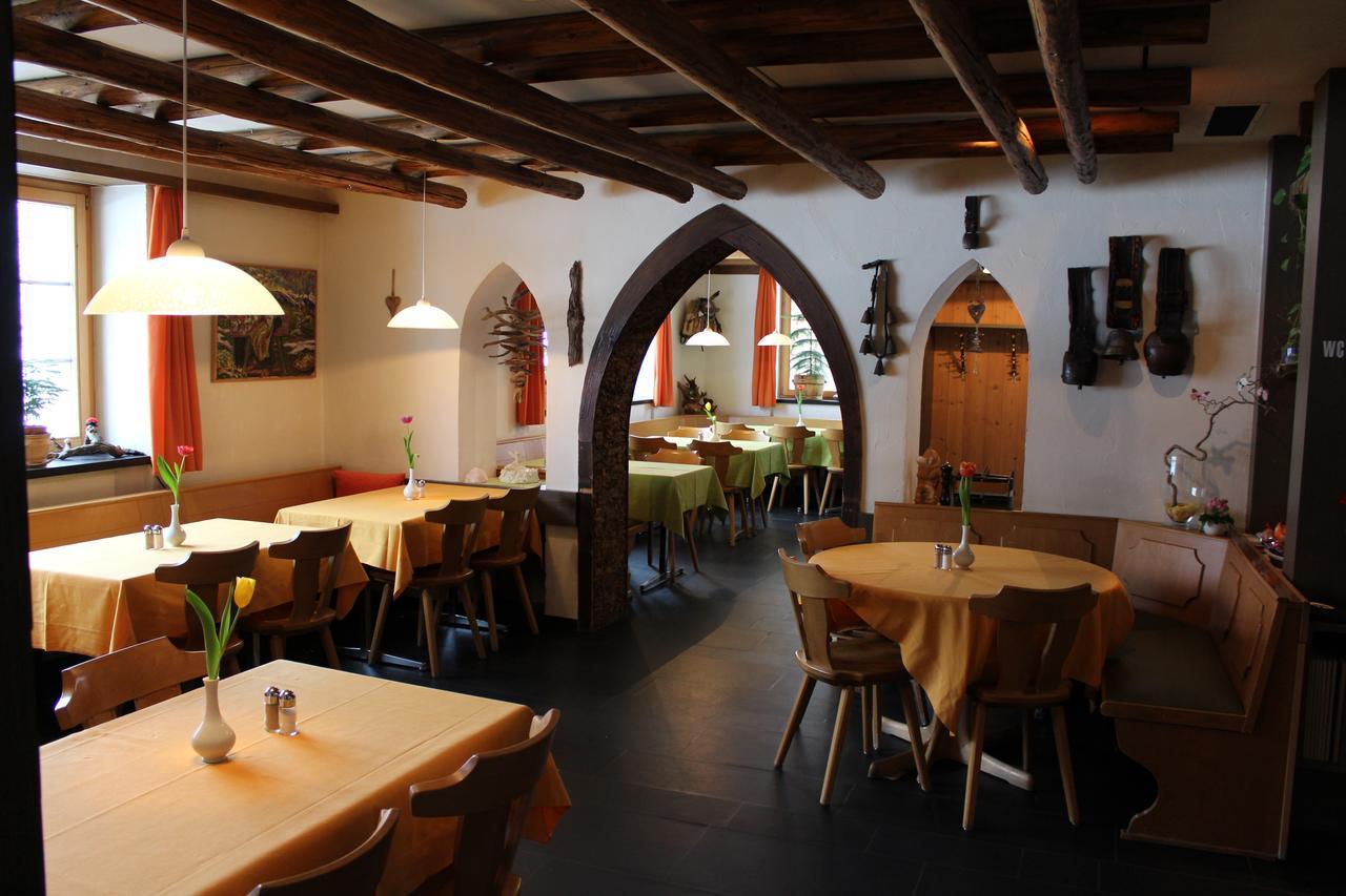 Landhuus Frauenkirch Hotell Exteriör bild